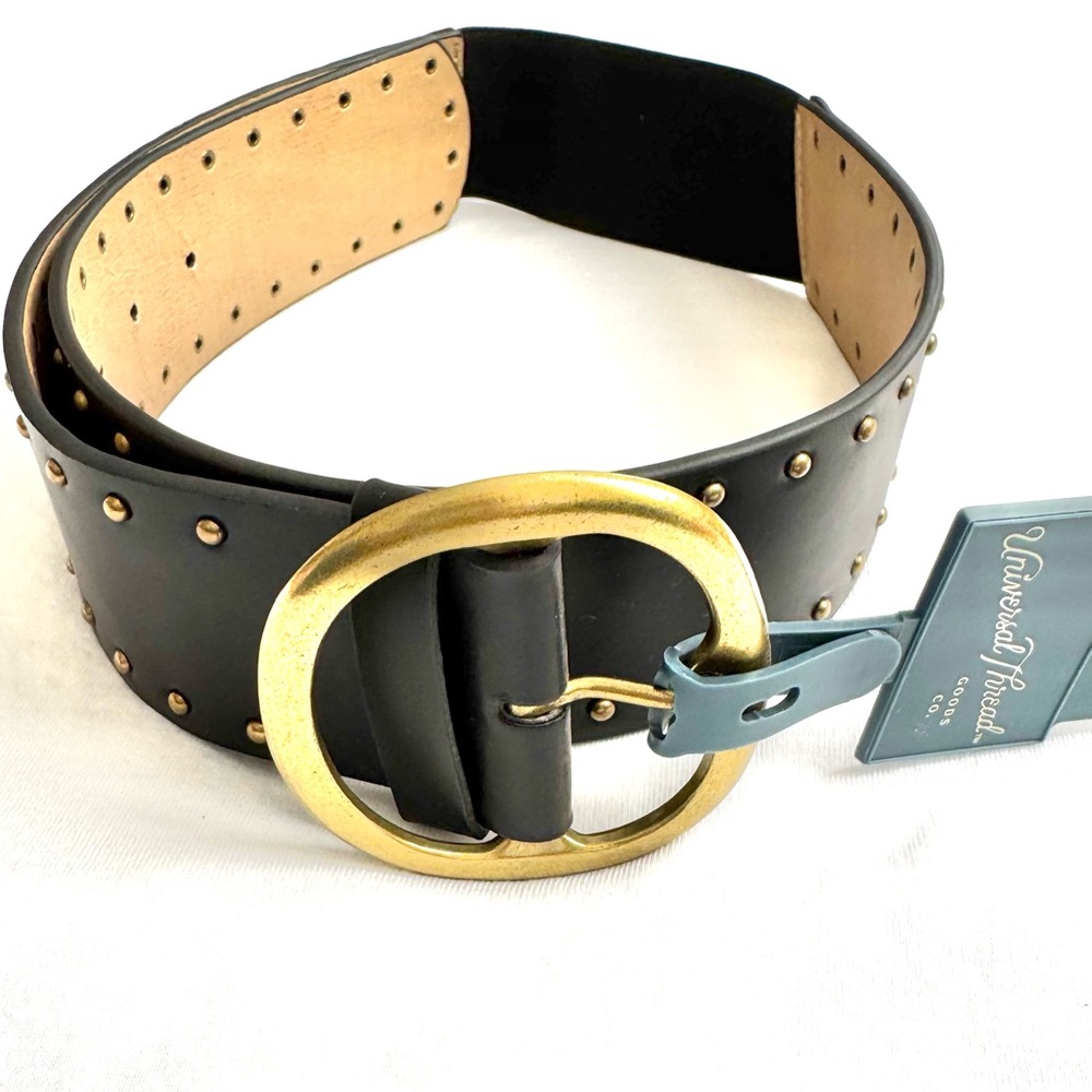Universal Thread Black Belt with Elastic and Gold Buckle